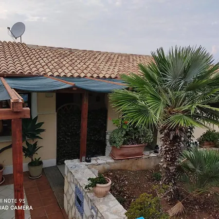 Baglio Cracchiolo Da Tuzzo - Casa Bouganville